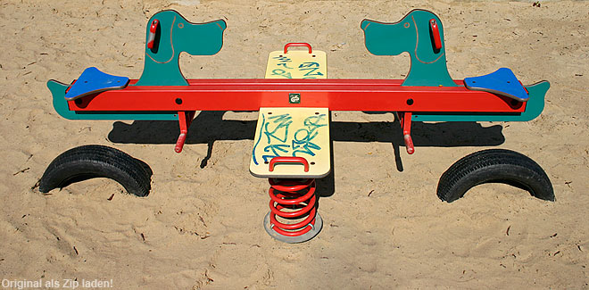 Kinderwippe im Buddelkasten
