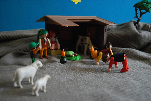 Die Hirten kommen zum Stall in Betlehem